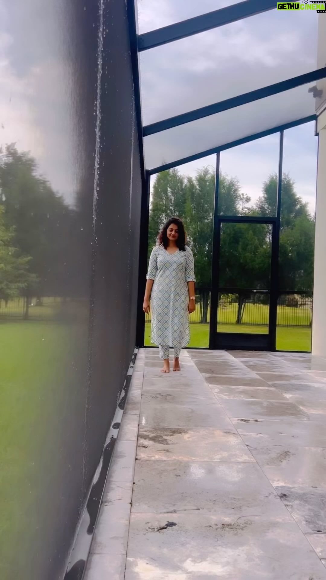 Priyanka Nair Instagram - That was her magic—she could still see the sunset, even on the darkest days. Costume- @missindia_tvm #priyankanair #kurtha #casualstyle
