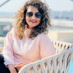 Priyanka Nair Instagram - Posing in the heartbeat of Dubai’s skyline – where the cityscape mirrors my cheerful mood. 🌆✨ Moments that resonate with the rhythm of joy. #DubaiMagic #CitySoul #priyankanair