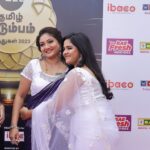 Priyanka Nalkari Instagram - #zeekutumbaawards2023 #gotpeoplechoicespecialaward #fanslove #firstawardasdamayanthi #thankyouall #team #zeetamil #nalkarpriyanka #priyanka Outfit @srisaicollections9 Accessories @gold_copy1486 Mua @makeup.in_muah Clicks @sanjay_bendy46 @oneclickbyvinodsainath @nanda_offl @nimesha.91 @aval_santhiya @anbarasi_actor @lakesh.official