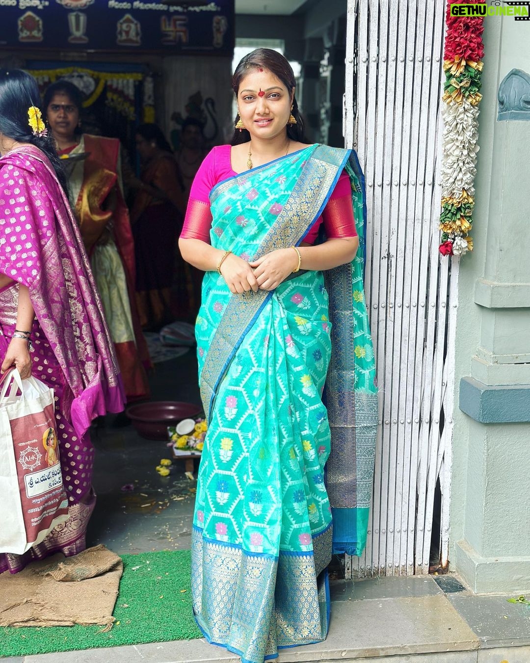 Priyanka Nalkari Instagram - #satyanarayanapooja #successful #feelingblessed #traditional #saree #teluguammayi #hyderabad #positivevibes #temple