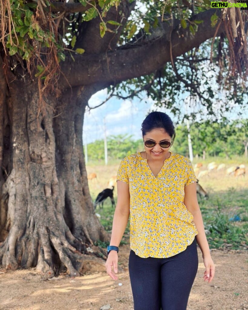 Priyanka Nalkari Instagram - #candidclick #peace #hyderabad #vacationmode #yellow #actresslife #priyankanalkari #greenery #naturephotography #naturelover #insta #instagram #instagood #instadaily
