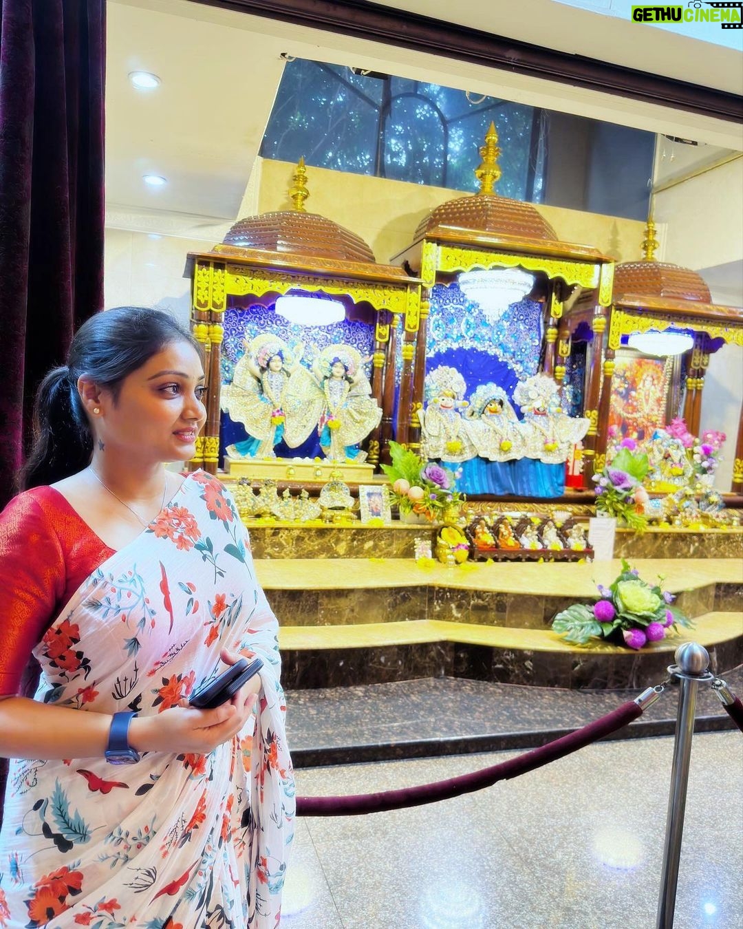 Priyanka Nalkari Instagram - #jan1st2024 #newyear #newresolutions #strongwomen #cutebabygirl #niece #iskontemplemalaysia #positivevibes #instagram #instagood #instalike #instadaily #actress #goodnight Cutebabygirl @sri_lasya2023 ❤️😘 Sri Jagannatha Mandir,ISKCON Malaysia HQ: Official