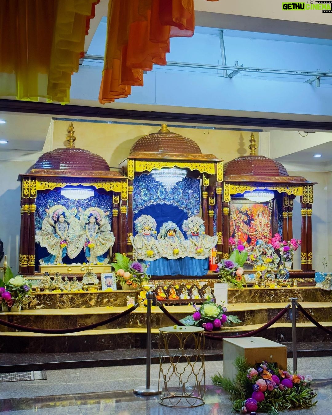 Priyanka Nalkari Instagram - #jan1st2024 #newyear #newresolutions #strongwomen #cutebabygirl #niece #iskontemplemalaysia #positivevibes #instagram #instagood #instalike #instadaily #actress #goodnight Cutebabygirl @sri_lasya2023 ❤️😘 Sri Jagannatha Mandir,ISKCON Malaysia HQ: Official