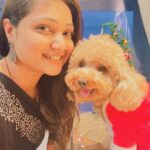 Priyanka Nalkari Instagram – #christmasattire #pet #love #littlesanta #cutewe #smiles #positivity #festivemood #selfietime #xmastree #poodle #santa #lastmonthoftheyear #december #instamood #malaysia #kl