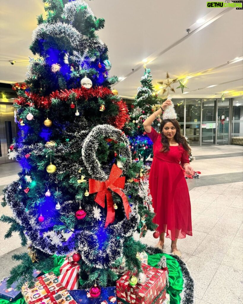 Priyanka Nalkari Instagram - #merrychristmas #lastmonthoftheyear #2023 #frocklover #xmastress #pictureperfect #stars #malaysia #kl #christmastree #festivalmood #insta #instagram #instamood