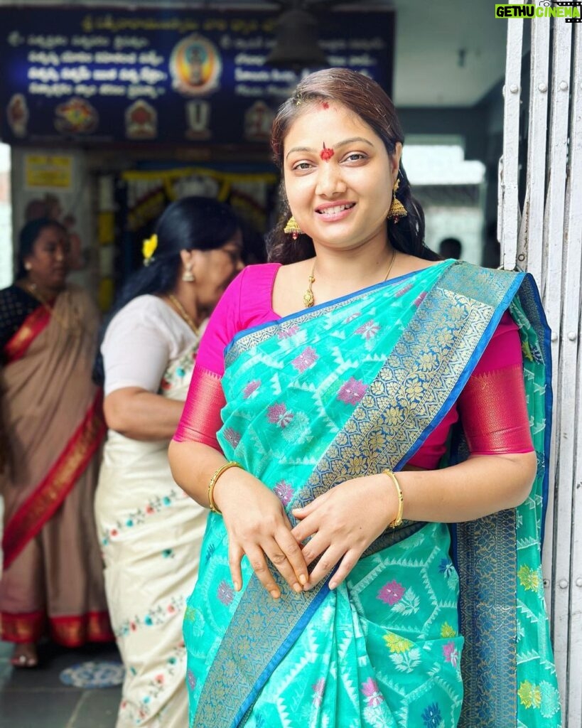 Priyanka Nalkari Instagram - #satyanarayanapooja #successful #feelingblessed #traditional #saree #teluguammayi #hyderabad #positivevibes #temple