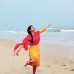 Priyanka Nalkari Instagram – #beach #poser #damayanthi #shooting #chennai #favorite #lemonyellow #peace #memyself #loveyourself #strongwomen #independent #actress