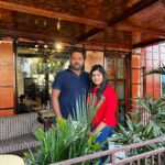 Priyanka Panigrahi Instagram - #couplegoals 😍❤️ #viral reels😍 #song 🫶🏻 Zingiber Restaurant