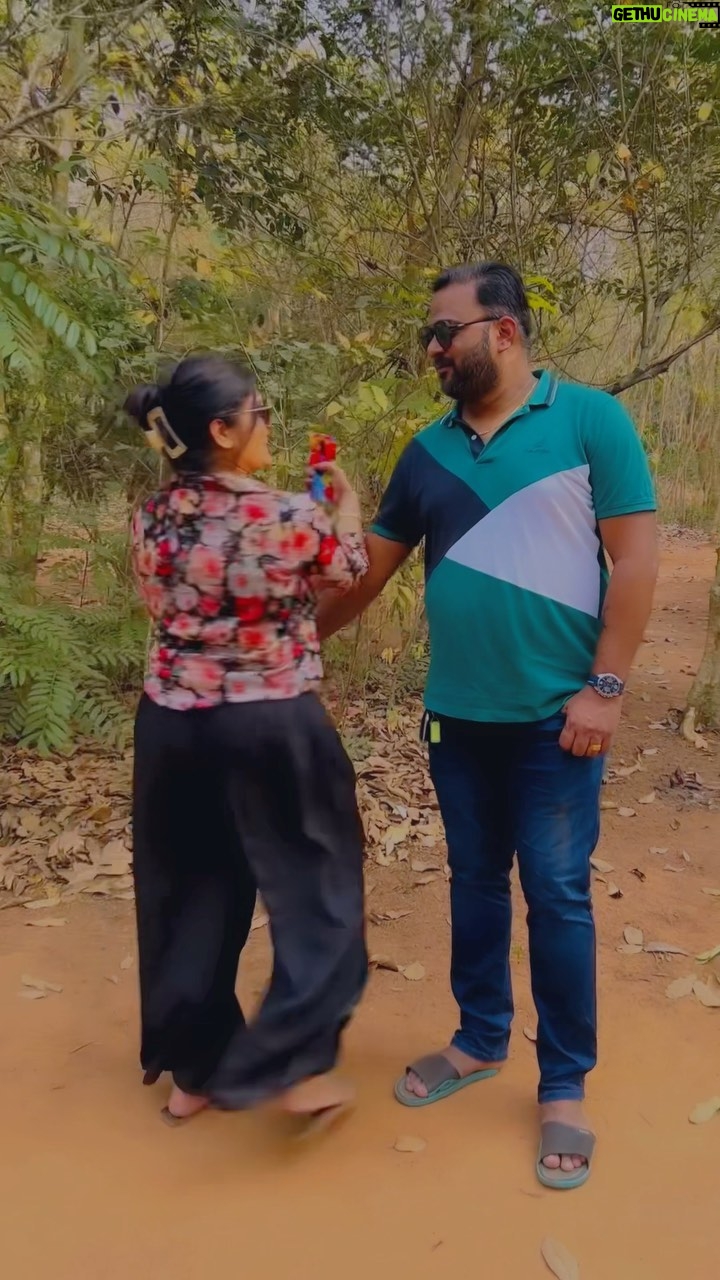 Priyanka Panigrahi Instagram - #hataremohatade 🫶🏻🫶🏻 #couplegoals❤ #odia song🫶🏻
