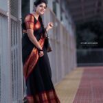 Priyankha Masthani Instagram - 🖤🖤🖤 Makeover:- @rashi__makeupartist Saree:- @anicham_boutique Pc:- @anicham_boutique