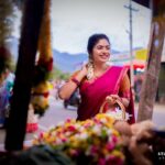 Priyankha Masthani Instagram - மின்னலைக் கண்டும் மிரளாத கண்கள், உன் கண்களைக் கண்டதும் மிரண்டதடா🤍 Makeover:- @rashi__makeupartist Pc:- @studiofilmer Halfsaree:- @the_apparelstores Bangles:- @sdk_bangles Salem, Tamilnadu
