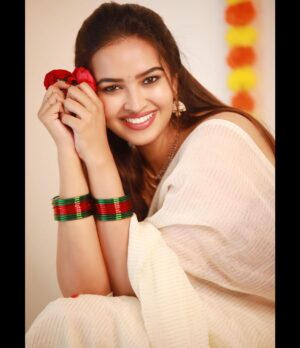 Pujita Ponnada Instagram - A happy state of mind ✨🫶🏻

📸 @thescienceofphoto 

#pujitaponnada #happyglow