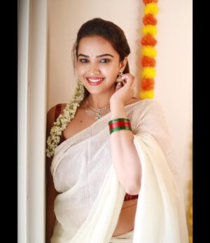 Pujita Ponnada Instagram - A happy state of mind ✨🫶🏻

📸 @thescienceofphoto 

#pujitaponnada #happyglow