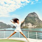 Pupul Bhuyan Instagram - Halong Bay please! My Vietnam travel video 1st part is out on my YouTube channel. Go and watch 🙏🏻💕 . . . . . #halongbay #capellacruise #cruiselife #vietnam #travelblogger #traveller #globetrotter Ha Long Bay, Việt Nâm