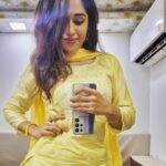 Purneima Day Instagram - Saying helloww with yellow ! 💛 . P.s. Don't judge my phone holding skills (?)🥲 . #purniemaadey Nashik