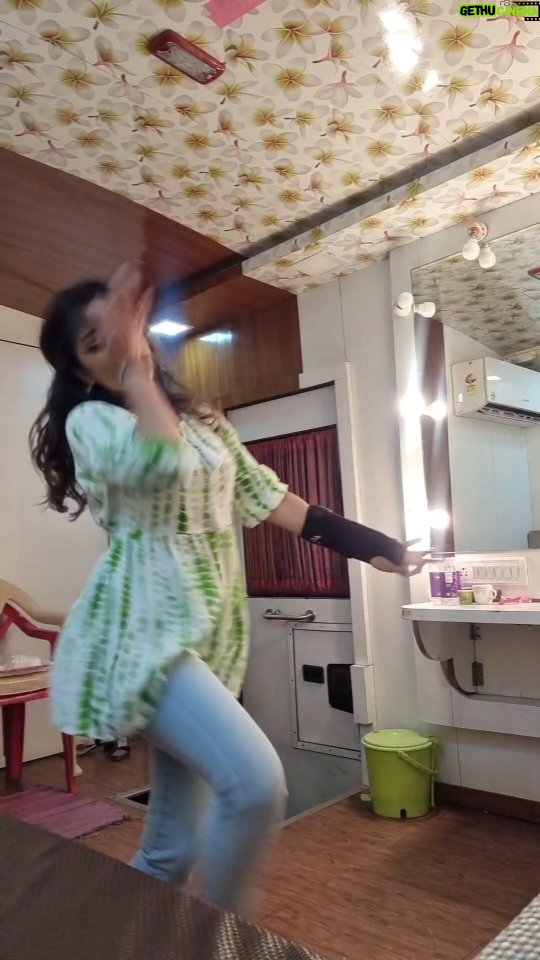 Purneima Day - 4K Likes - Being Rupa
#marathifilm
#vanityaffair
One take not okay.. but that's okay 🥲
#iykyk
.
#marathifilm #rupa #dhaagetodlaao❤ #dancereels #dance #love