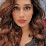 Purneima Day Instagram - #shitposting 🥴👀 . #trendingreels #trendingsongs #reelsinstagram #reels #purniemaadey Ellora Studios