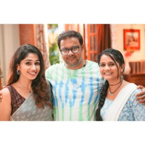 Purneima Day Instagram - आजपर्यंत या आधीच्या माझ्या सर्व पात्रांवर भरभरून प्रेम केलत तसंच मृण्मयी वर सुद्धा कराल याची पूर्ण खात्री आहे.
तुम्हा सगळ्यांचा अभिप्राय comment box मध्ये नक्की कळवा. 
Thank you @star_pravah @smruti.shinde4271 @sobo_films @girish__vasaikar @mihirvelankar
@saagar1683 

आणि बघत रहा  @star_pravah

कुण्या राजाची ग तू राणी 
सोमवार ते शनिवार 
रात्री 7 वा.
स्टार प्रवाह वर 🤗