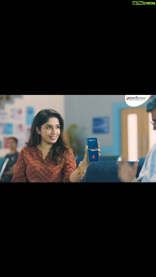Purneima Day Instagram - New ad work for @icicilombardofficial with my on-screen papa @thedigambernaikofficial 🤗 . #nibhayevaade . @nainabajaj508 @shootingstars.in . #adshoot #purniemaadey #icici #icicilombard #ad
