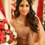 Purneima Day Instagram - Mrunmayi ✨️ . #mrunmayee #purniemaadey #purnima #kunyarajachigaturani #starpravah . Clicked by @
