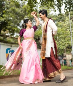 Purneima Day Instagram - Mrunmayee Kabir Gunja ✨️ @harshad_atkari . For Star Prawaha Ganeshostav 2023 ✨️ . 24th September Sunday at 7pm only on @star_pravah ! . #kunyarajachigaturani #purniemaadey #purnimadey #purnimaday #harshadatkari #sharvarijog . Clicked by @aartilokhandeofficial makeup: @blushandbeauties_20 Hair :@brushesandblushes Costumes:@aaishvy_designs ❤️ Jwellery by- @amairajewellery_official