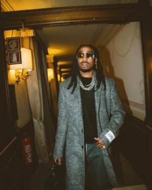 Quavo Instagram - It’s a stick in my trench switch in my Birkin @dolcegabbana said it’s Straight! 🚀
