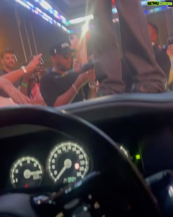 Quavo Instagram - Jus Ran the globe in 60sec ππΎ π πβΎοΈ