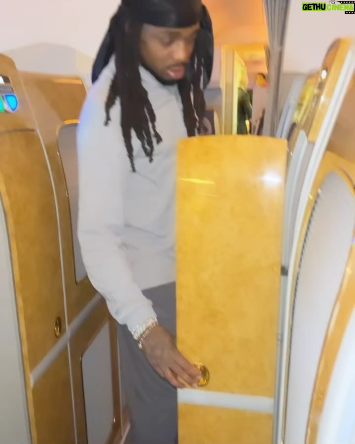 Quavo Instagram - Jus Ran the globe in 60sec ππΎ π πβΎοΈ