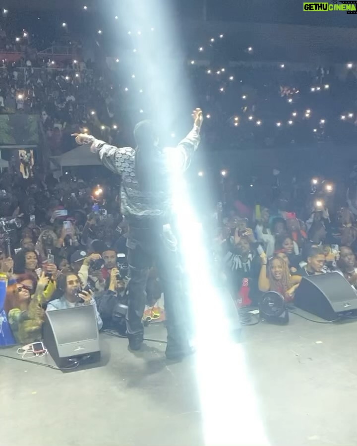 Quavo Instagram - Clark Atlanta Homecoming Went Bar for Bar! 🚀 @cau1988 #LLT brought out @meekmill