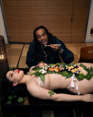 Quavo Instagram - Eat up dab wen WE come around and then go put on everything we got on -Takeoff 🚀