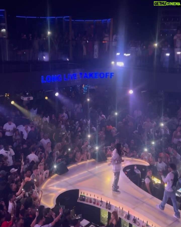 Quavo Instagram - baked potato loaded #RocketPower🚀 @clubbludubai Dubai