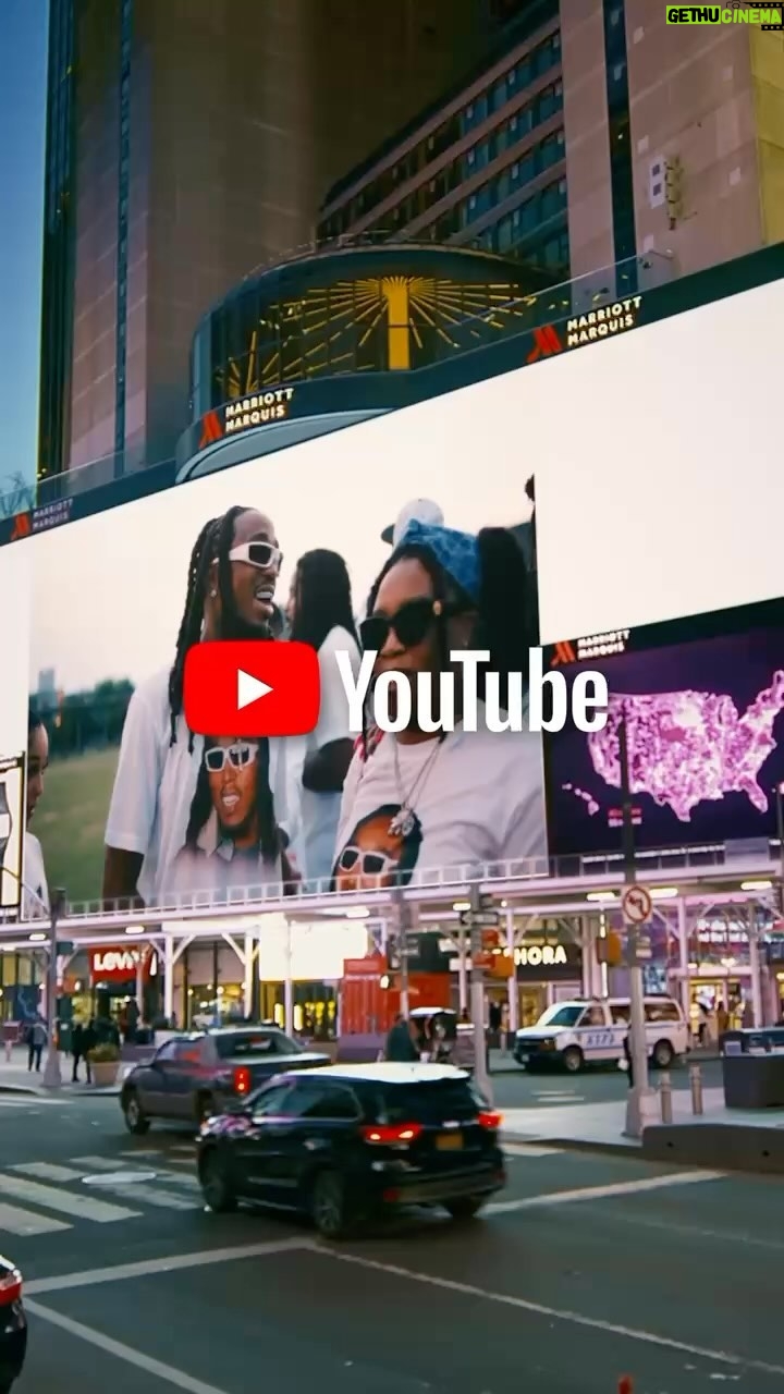 Quavo Instagram - #HoldMe On The Biggest Screen Ever @youtube Thank You #RocketPower🚀 Out Now!