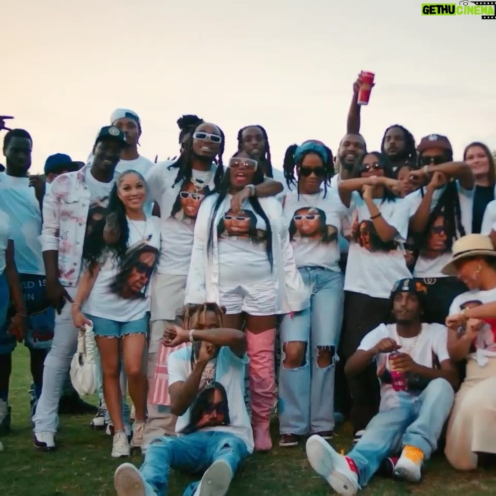 Quavo Instagram - #HoldMe Out Now!! π πβΎπβΎπβΎπ