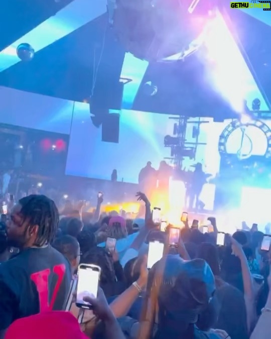 Quavo Instagram - RIOT in the 👁️ of the storm Nd meet me in Vegas @draislv This SATURDAY!!! #LongLiveTheRocket