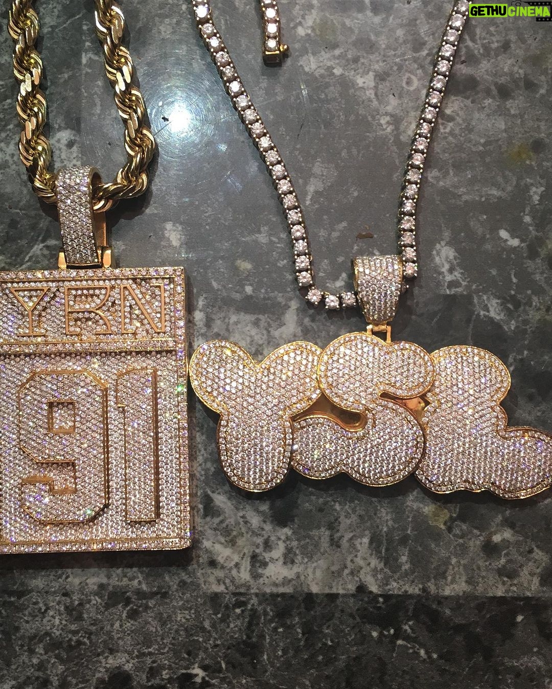 Quavo Instagram - Happy Birthday Jeff!! Btw Wat U Did On The Album 🤮🚀 #RocketPower🚀 #FreeThug
