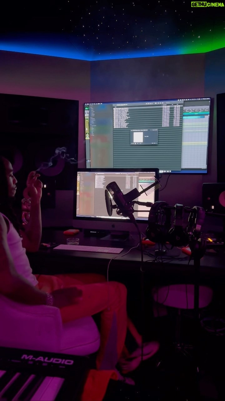 Quavo Instagram - 📼 producers flood the trap tape being cooked 👨🏿🍳