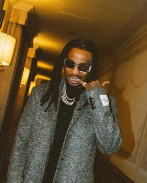 Quavo Instagram - It’s a stick in my trench switch in my Birkin @dolcegabbana said it’s Straight! 🚀