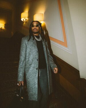 Quavo Instagram - It’s a stick in my trench switch in my Birkin @dolcegabbana said it’s Straight! 🚀