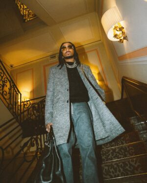 Quavo Instagram - It’s a stick in my trench switch in my Birkin @dolcegabbana said it’s Straight! 🚀