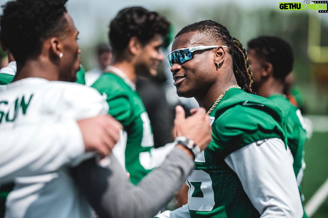 Quincy Williams Instagram - ⏳ NY Jets Training Center