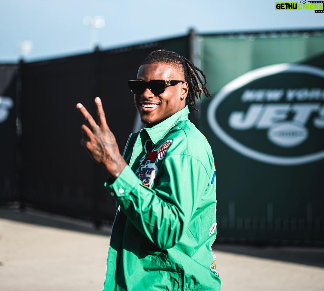 Quincy Williams Instagram - 🗣️ Metlife NY Jets Stadium
