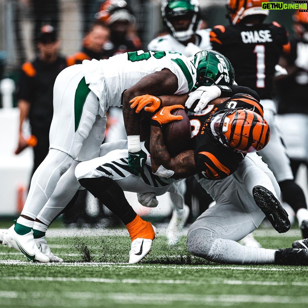 Quincy Williams Instagram - "No one cared who I was until I put on the mask." - Bane 🥷 MetLife Stadium