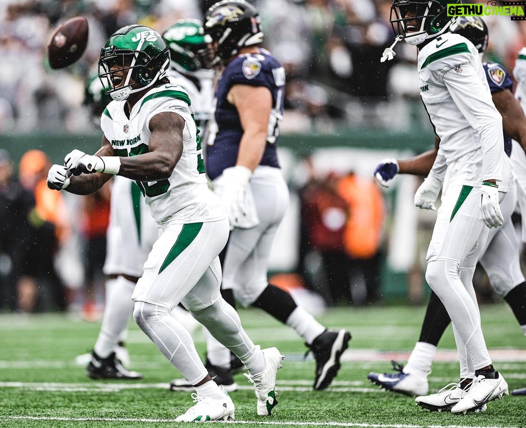 Quincy Williams Instagram - “GO!!” 🫣😧⏰ MetLife Stadium