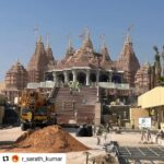 Raadhika Sarathkumar Instagram - Was so proud to see this temple in #abudhabi and be a part of participating and witnessing history🙏🙏🙏