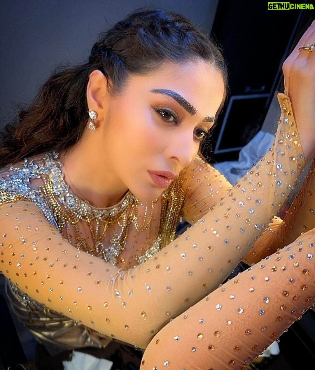 Raai Laxmi Instagram - Be the women u would look up to .π«Άπ«ππ₯