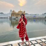 Raai Laxmi Instagram - Happy gurpurab everyone !!! Stay blessed ❤️🦋💫🧿 much love to all ❤️ #happygurupurab