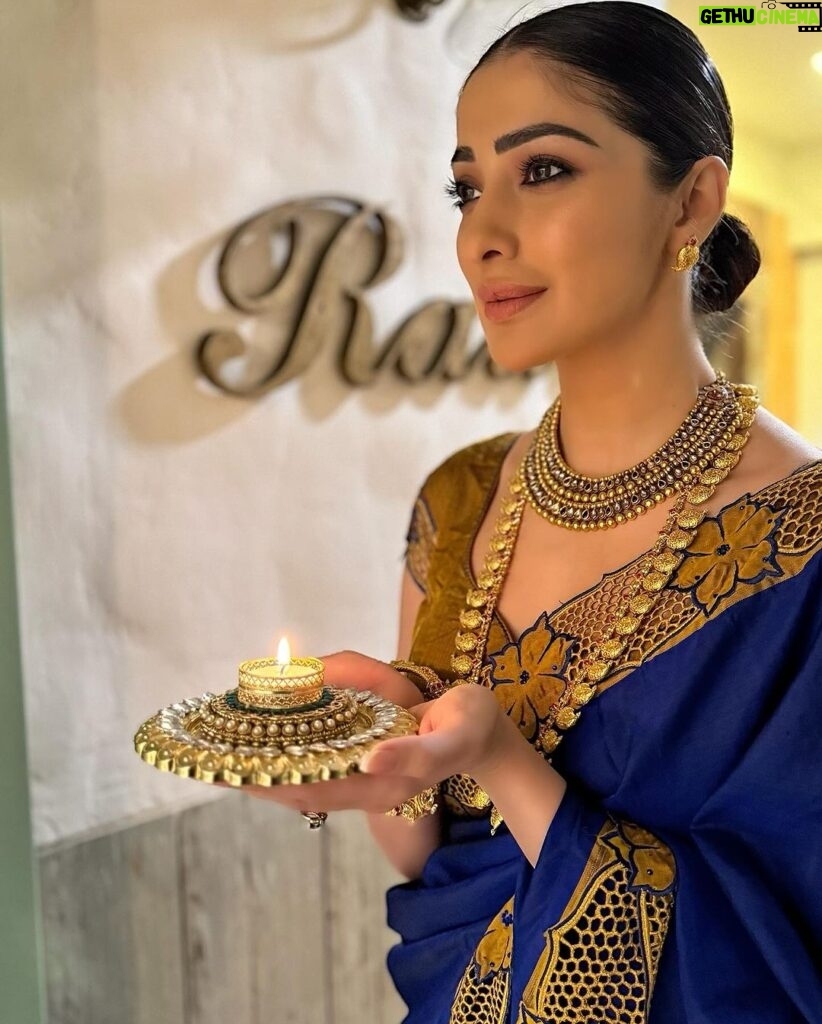 Raai Laxmi Instagram - Happy Diwali Lovely people 🪔💥 Let the light of clarity,joy and aliveness shine bright in your life 💫❤️love and light 🪔God Bless u all 🫶❤️🪔🧿