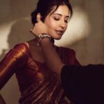 Raashi Khanna Instagram - In a world of trends, my heart belongs to sarees ♥️ #timeless Makeup @makeupbyshefali.s Hair @zoequiny.hair Jewelery @tritiyaa.jewellery 📸 @ishan.n.giri