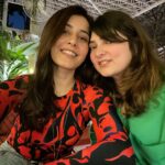 Raashi Khanna Instagram – Just my favourite season & some of my favourite people..! 🎄🥂