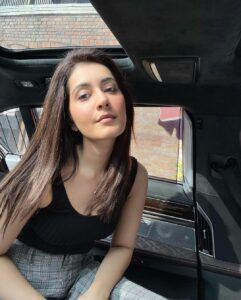 Raashi Khanna Instagram - Winter feels like a warm hug to the soul..!⛅️